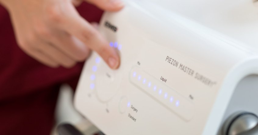 Piezochirurgie-Gerät in der DOC Praxisklinik im Wiley